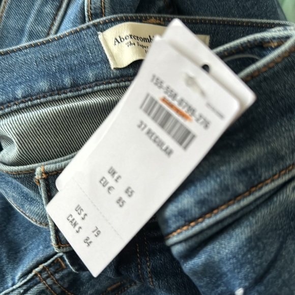 Abercrombie High Rise Skinnies - Picture 9 of 9